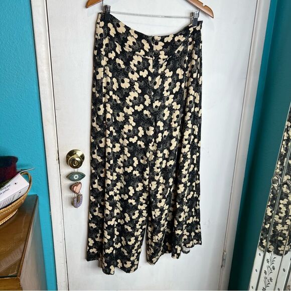 Corey Lynn Calter Floral Pleated Wide Leg Pants, sold at Anthropologie - Picture 9 of 13